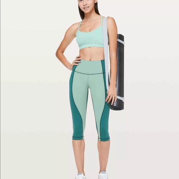 Lululemon Wunder Under Crop Curve  Frosted Pine - Picture 9 of 9